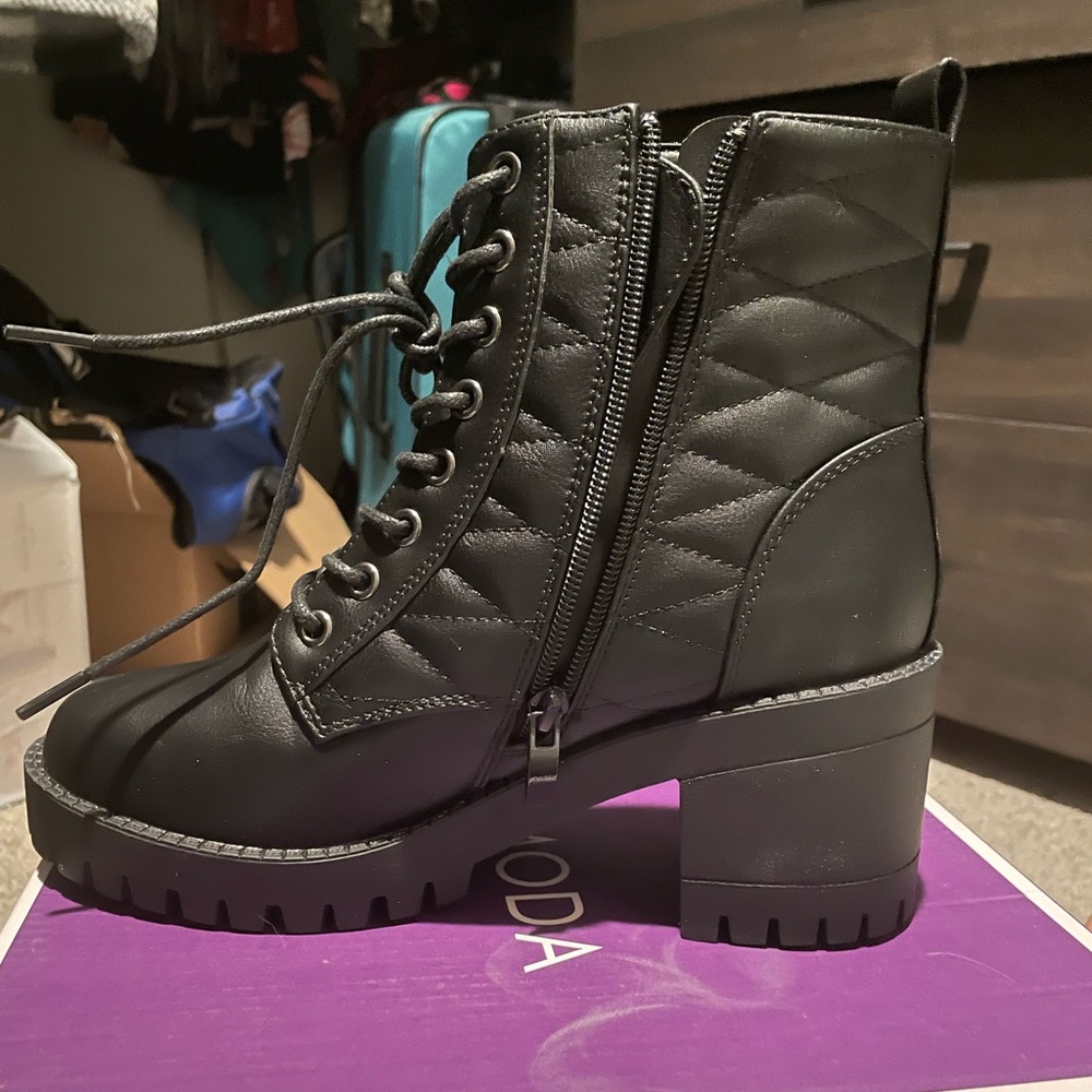 Black combat bootie